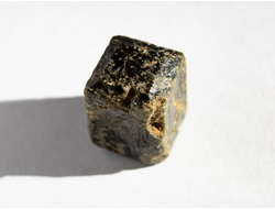 Вилуит, кристалл, Якутия (21*15*15 мм, 15 г) №18712