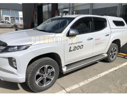 Защита штатного порога труба d60 для Mitsubishi L200 (2015-2019)