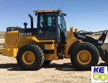 Стекло лобовое правое закаленное JOHN DEERE 444K, 524K, 544K