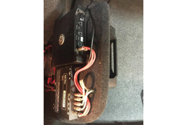 Сабвуферный усилитель и процессор заняли свое место. #шкодаоктавия