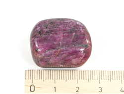 Корунд красный (рубин), галтовка, Мьянма (27*22*18 мм, 28,4 г) №27563