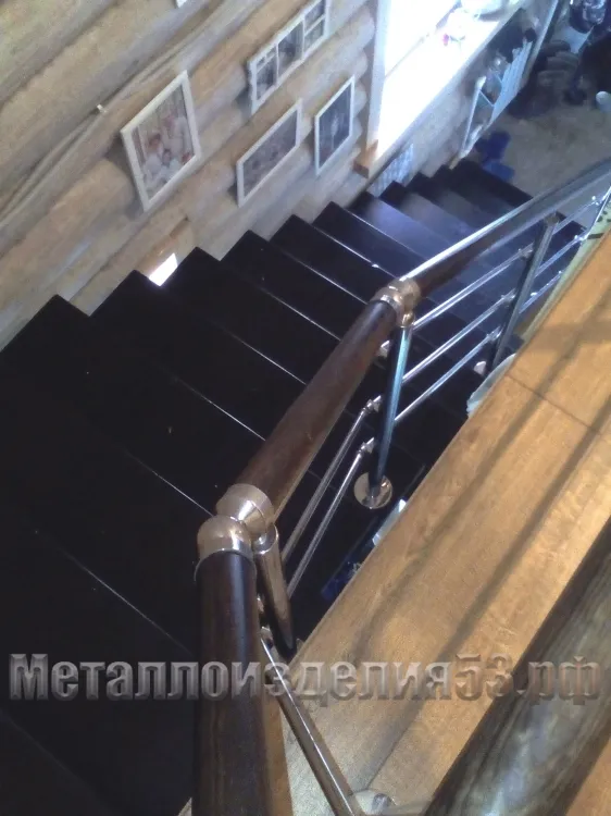 шарнирное соединение деревянного поручня