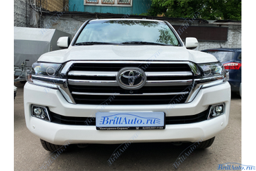 Рестайлинг Land Cruiser 200 из 2011 в 2021 год (классика, темные фары)