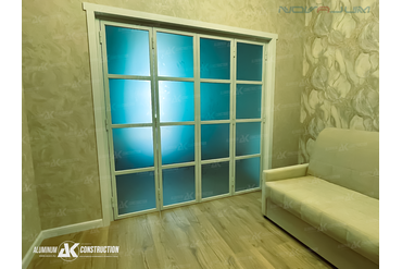 Дверной блок в стиле лофт. Каждая створка имеет самостоятельное открытие. Цвет белый муар