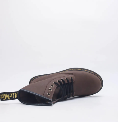 DR. MARTENS 1460 SERENA Y - YOUTH LACE BOOT BROWN