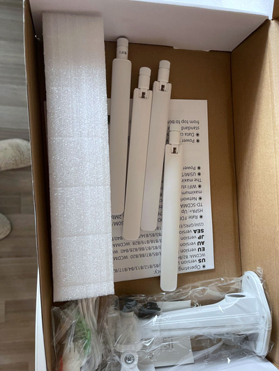 DE/G1S автономный уличный роутер 3g/4g, раздаёт Wi-Fi 2.4GHz, автономная работа до 100 часов,  раб. температура -15 до 75°C, 150Mbps. (1 LAN)