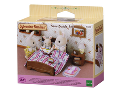 Sylvanian Families Набор Большая кровать и тумбочка, 5019