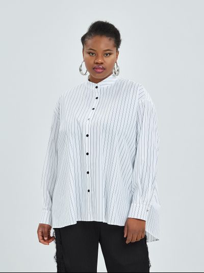 Белая рубашка в полоску