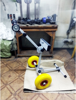 ТЕЛЕЖКА ДЛЯ ЛОДОЧНОГО МОТОРА "МИЧМАН - 2.1" (полиуретановые колеса)