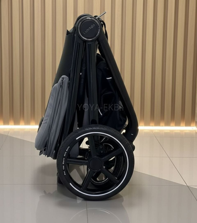 Детская коляска 3 в 1 Luxmom 812 Серый