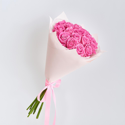 19 розовых роз
