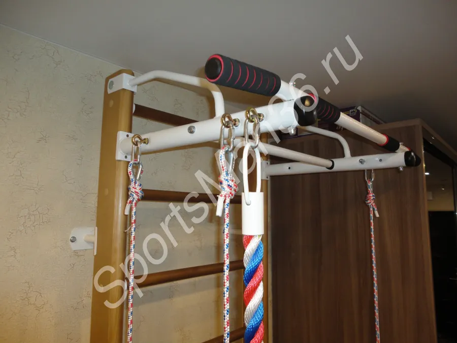 СПОРТИВНЫЙ КОМПЛЕКС KARUSSELL ADLER Цвет дерева: антик, цвет металла белый.