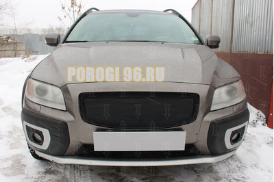 Защита радиатора Volvo XC70 II 2007-2016 3D black верх PREMIUM (устанавливается вместо штатной)