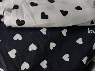 Подушка для беременных формы банан  с 220 х 40 см с наволочкой на молнии комбинированный сатин сердечки Love