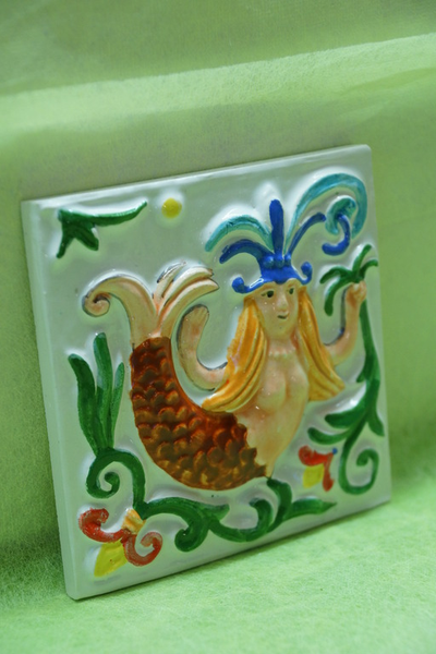 Русалка (изразцовая плитка)