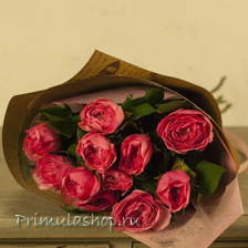 Букет из розовых пионовидных роз