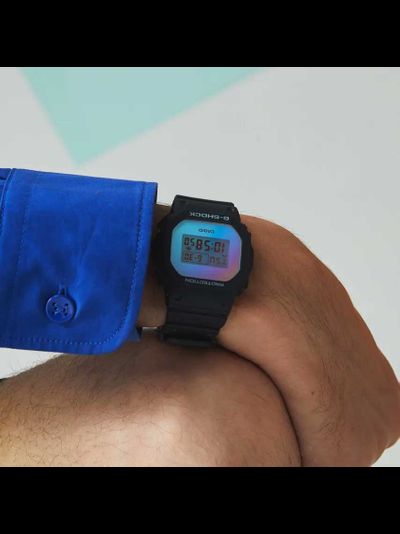 Часы Casio G-Shock DW-5600SR-1