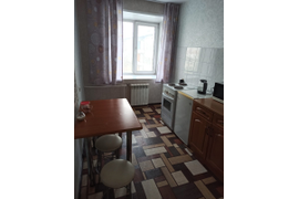 3-х комн. квартира посуточно в г. кызыле, ул. Калинина, д.22