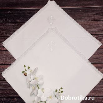 Тёплая или стандарт крестильная пелёнка 100х100 см, с капюшоном или без, кружевом по всем сторонам, вышитым крестиком, цвет крестика на выбор