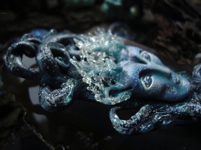 "Луми - Сердце Льдов", коллекционная брошь в стиле фентези