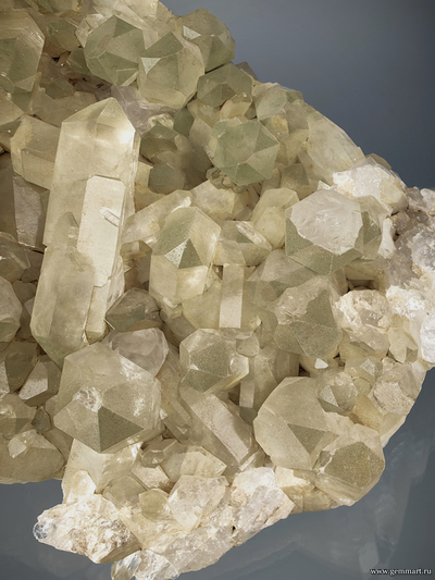 Горный хрусталь с включениями хлорита. Северная Осетия. 220*140*70мм