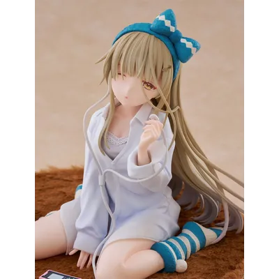 Фигурка 1/7 Махиру Сина (Mahiru Shiina Relax ver.)