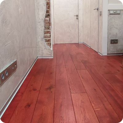 Плинтус алюминиевый ПЛ-40 3000х40х10 мм. Серебро матовое в интерьере 3