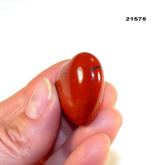 Яшма красная натуральная (сердце) арт.21575: 12,6г - 24*28*11мм