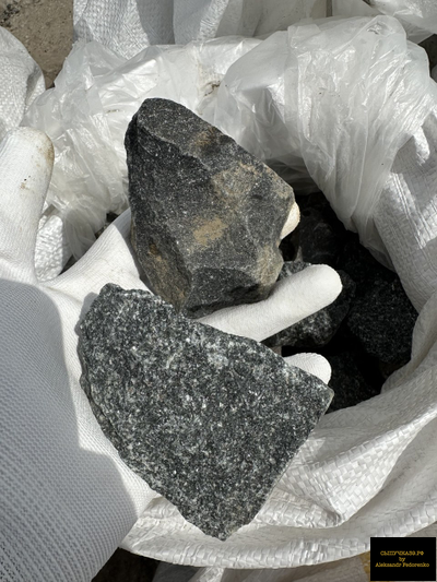 серый декоративный щебень