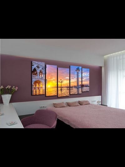 Модульная картина &quot;Рассвет на площади&quot;