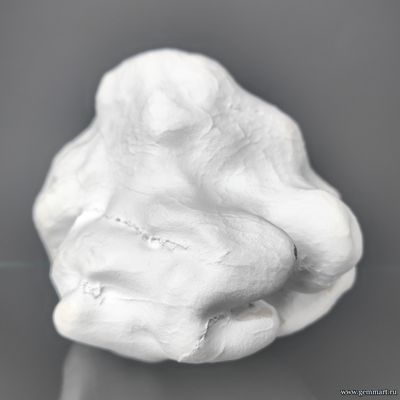 Кахолонг с корочкой кенияита. Южный Урал. Россия. 120*90*100мм