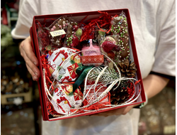 Новогодний набор - Ароматный чай, Бельгийский шоколад, Сладости в ассортименте