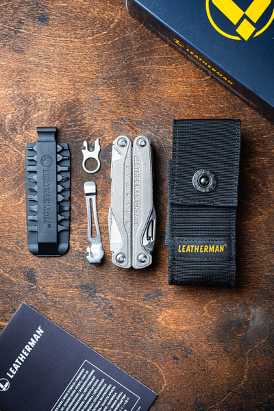 Leatherman Charge + TTI с чехлом, клипсой и битами