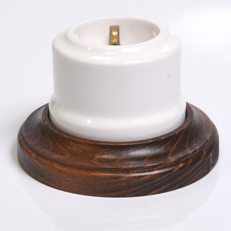 Деревянная рамка 1-местная орех лакированный (Линдас)