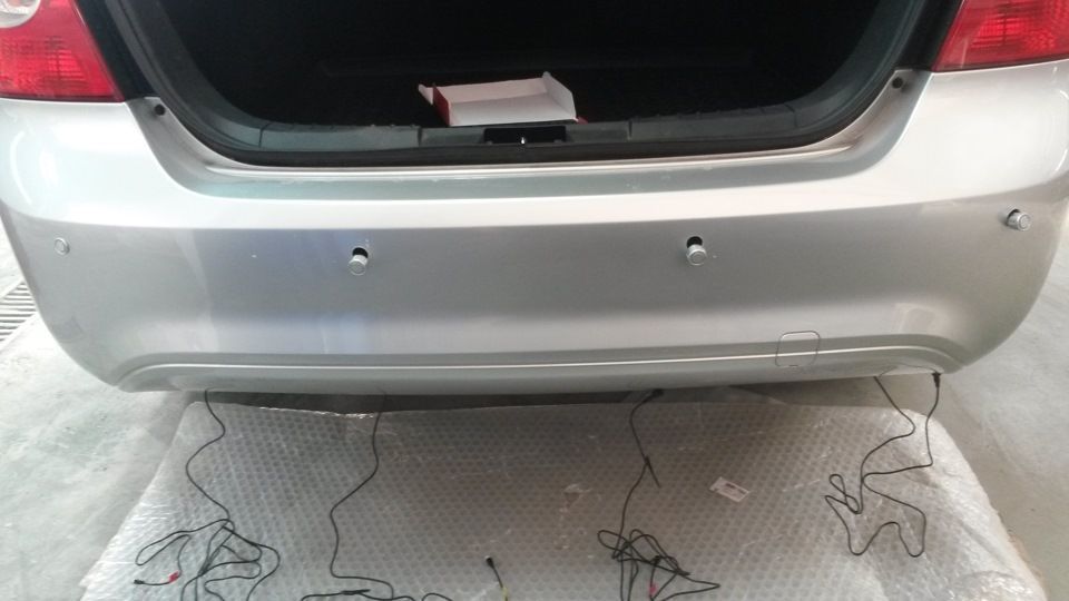 установка парктроников автомобиля