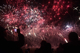 Профессиональный фейерверк городского масштаба
