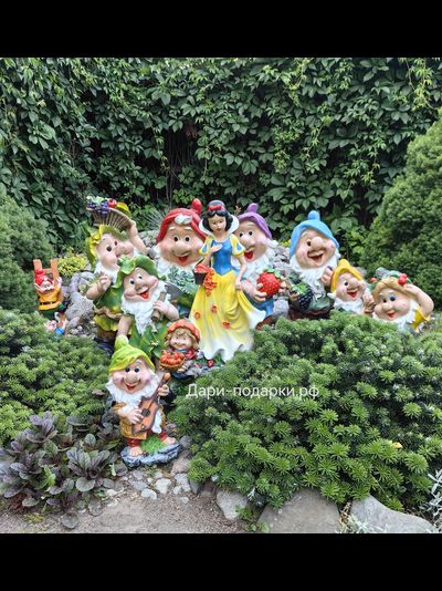 Гном садовник с мотыгой 53*30см   2,5кг   полистоун пр-во Россия  3195/012595*