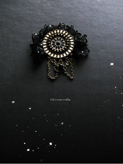 Брошь в готическом стиле "Тайна Галактики"