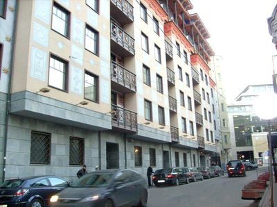 Реклама на стойках в домах район Арбат