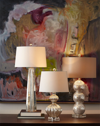 Настольная лампа c зеркальным основанием и белым абажуром