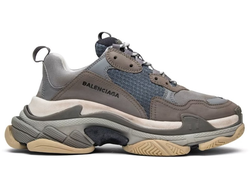 Balenciaga Triple S Sneaker Grey