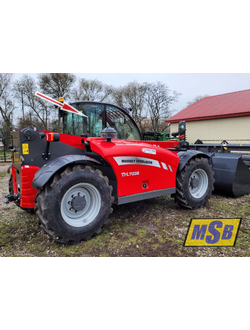 Стекло правое заднее на Massey Ferguson TH7038