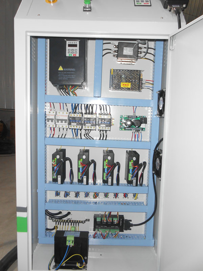 Фрезерно-гравировальный станок с ЧПУ WoodTec H 1325