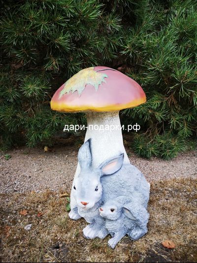 Садовая фигура Зайчики под грибом 45*30 см   5 кг   полистоун Россия 4098/016777