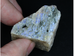 Беломорит (плагиоклаз), необработанный "дикий" образец, Карелия (40*30*22 мм, 38 г) №26370