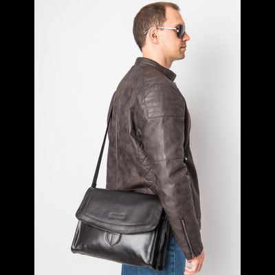 Кожаная сумка через плечо Albano black (арт. 5006-01)