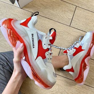 Кроссовки Balenciaga Triple S красные с белым в Краснодаре