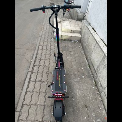 ЭЛЕКТРОСАМОКАТ Currus M10 2022 года с демфером