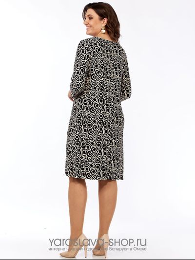 Стильное платье с принтом ломаные квадраты