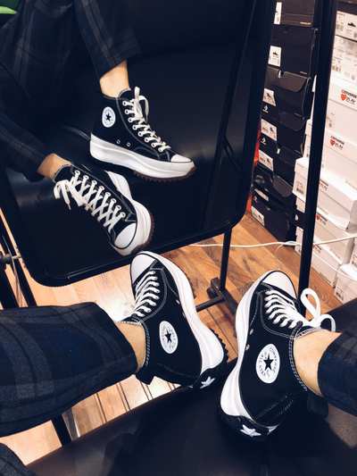 Черные Кеды Converse Run Star Hike высокие на ногах фото